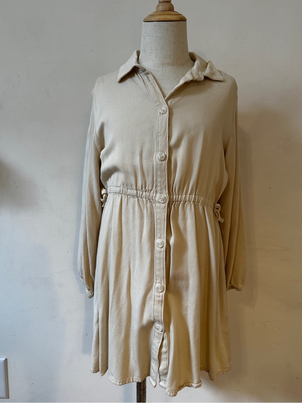 H&M Kid Girl Beige Button-Down Shirt Dress with Drawstring Waist
